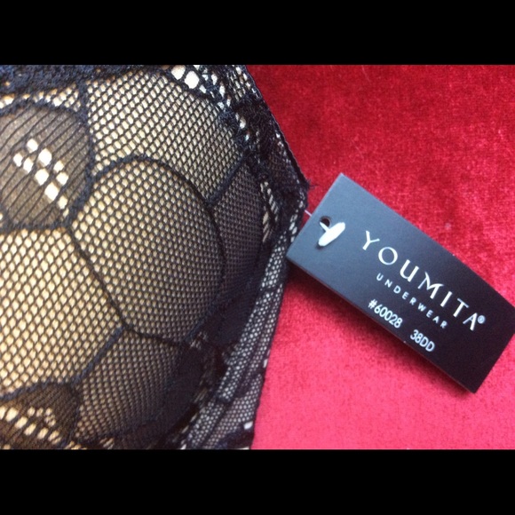 💥2HP 💥 Sexy Black Lace push up bra - Picture 3 of 4